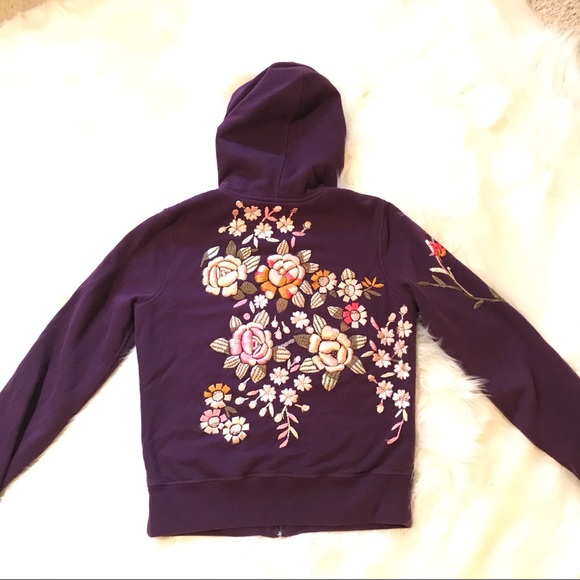 Lucky Brand Tops - Lucky Brand Purple Hoodie Embroidered Flowers med